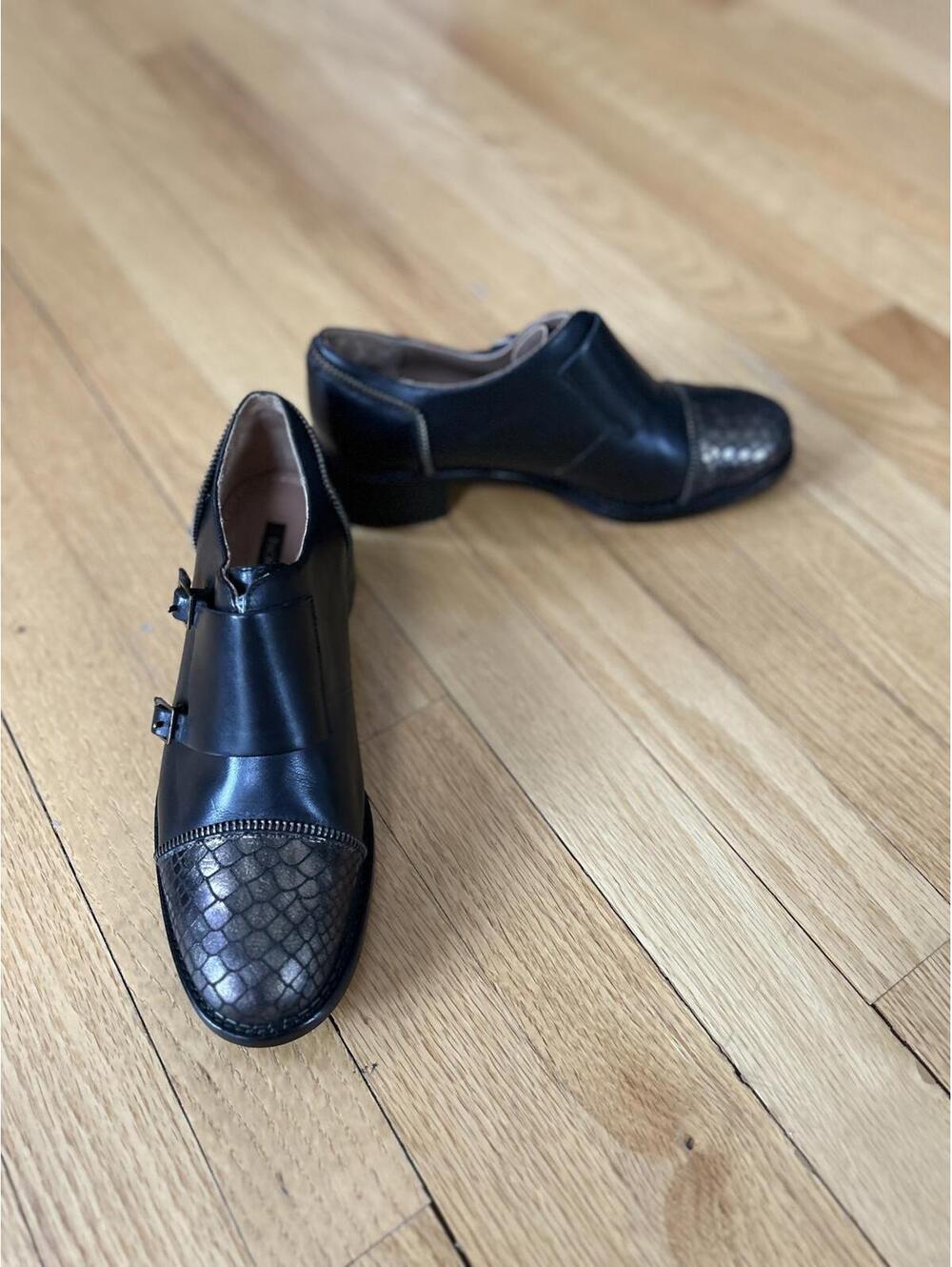 Rachel Zoe shoes, size 6